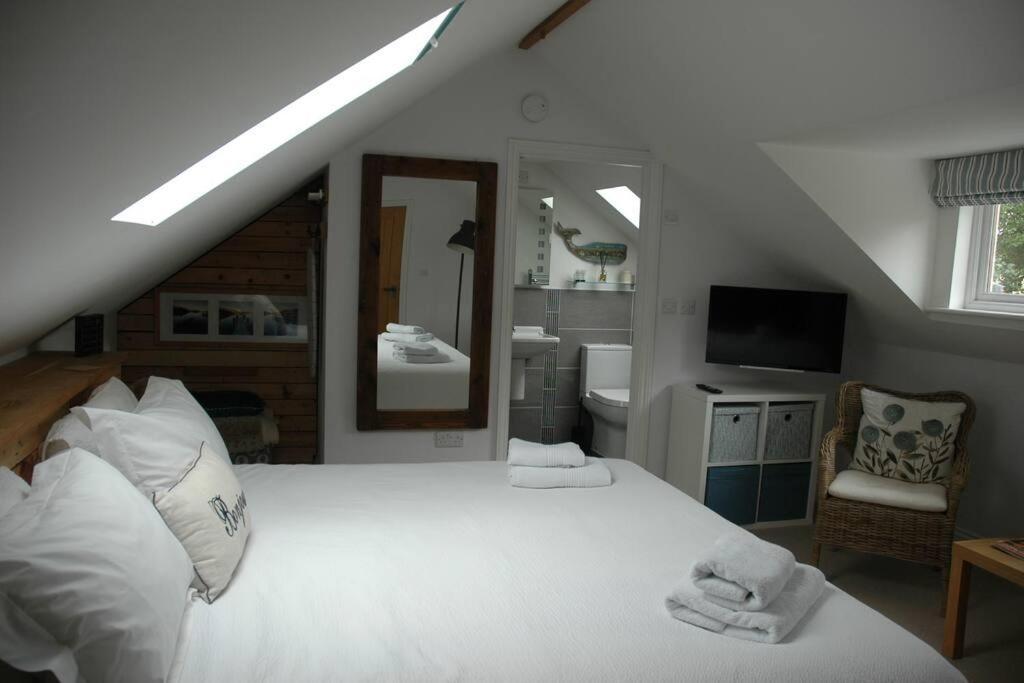 Cowslip Barn Annexe, Countryside Stay Near Chichester Buitenkant foto